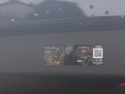 Audi Q5 20 50 tfsi e quattro 299 ch 250 phev s-line toit ouvrant   - 14