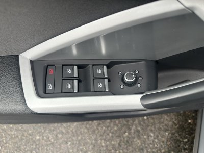 Audi Q3 Sportback 35 TDI 150 ch S tronic 7 Design   - 13