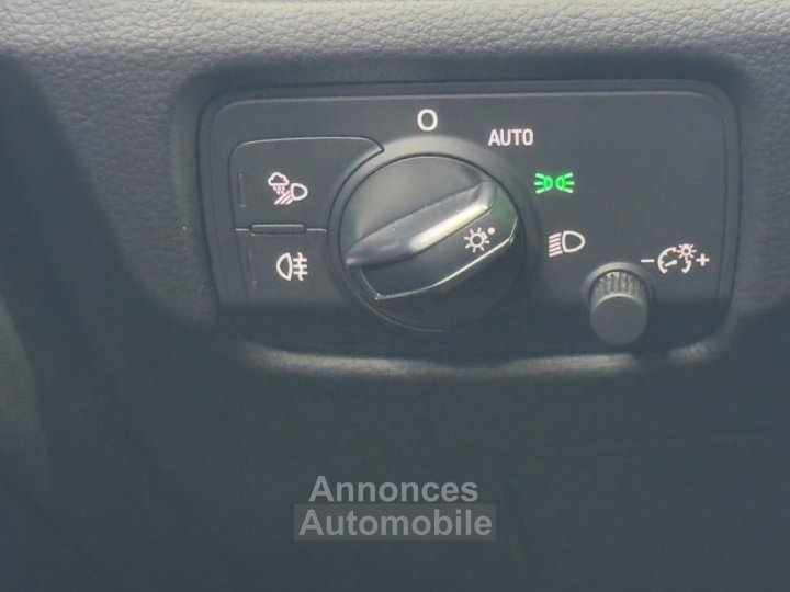 Audi A3 BERLINE 35 TFSI CoD 150 S tronic 7 Design Luxe pack SLINE - 27