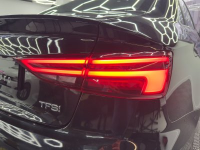 Audi A3 BERLINE 35 TFSI CoD 150 S tronic 7 Design Luxe pack SLINE   - 42