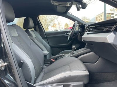 Audi A1 Sportback 30 TFSI 110ch S Line Tronic 7   - 6