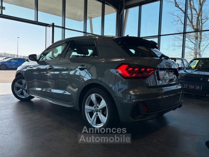 Audi A1 S Line 116 CH Tronic Volant M&eacute;plat Carplay Modes de conduite LED 16P Garantie 6 ans 379-mois - 2