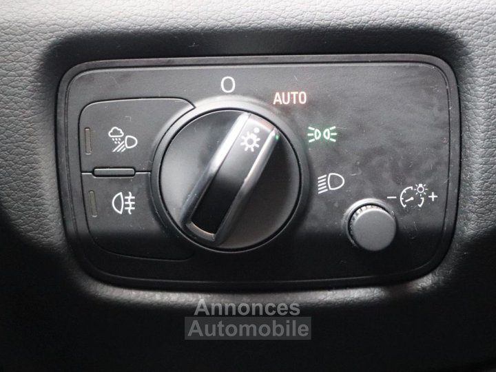 Audi A3 Sportback 20 tdi 150 s line s-tronic bva - 34