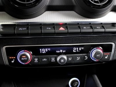 Audi Q2 10 TFSI 116CH BUSINESS LINE   - 11