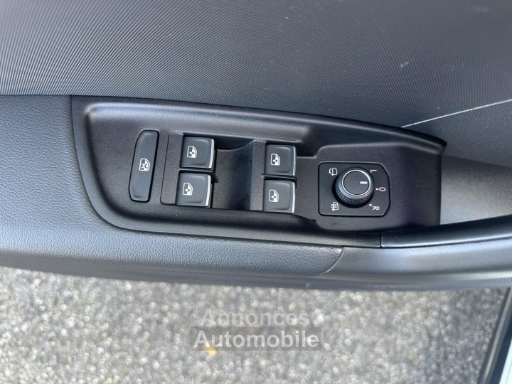 Audi A1 Sportback 30 TFSI 116 ch S tronic 7 S Line Plus - 11