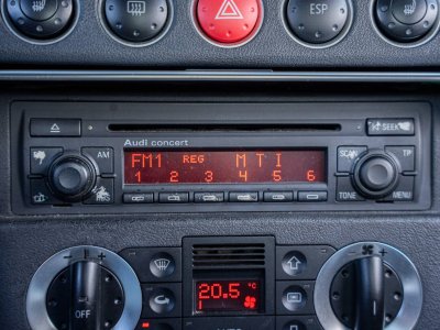 Audi TT 18t 180ch coup&eacute; BVM   - 17