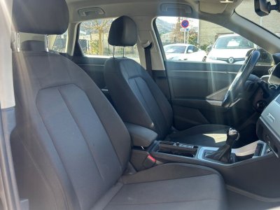 Audi Q3 15l 35 tfsi 150ch design apple carplay sans fil %2B sieges chauffants radars av-ar   - 12