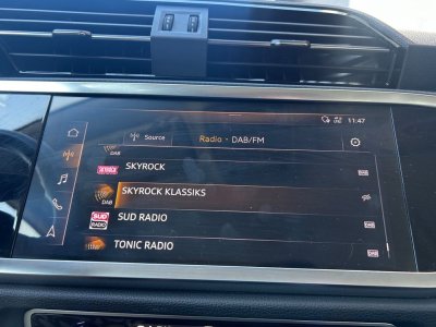 Audi Q3 15l 35 tfsi 150ch design apple carplay sans fil %2B sieges chauffants radars av-ar   - 30