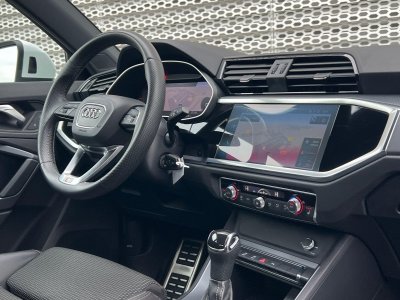 Audi Q3 35 TFSI 150 ch S tronic 7 S line   - 7