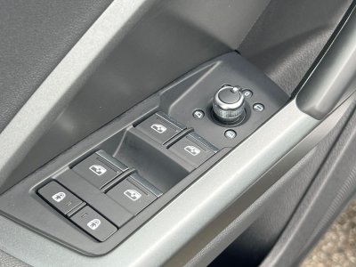 Audi Q3 35 TDI 150 ch S tronic 7 S line   - 24