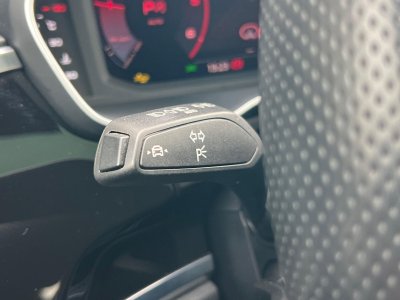 Audi Q3 35 TDI 150 ch S tronic 7 S line   - 31