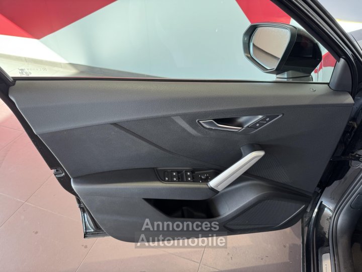 Audi Q2 35 TFSI COD 150 S tronic 7 Sport - 38