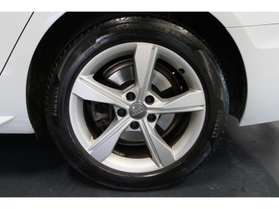 Audi A4 Avant 20 40 TDI 190 BV S-tronic Design Suivi Complet   - 31