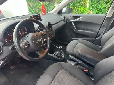 Audi A1 Sportback 12 TFSI 86 Ambiente ~ 5 Portes ~ Suivi - Radio / Bluetooth ~ R&eacute;gulateur   - 5