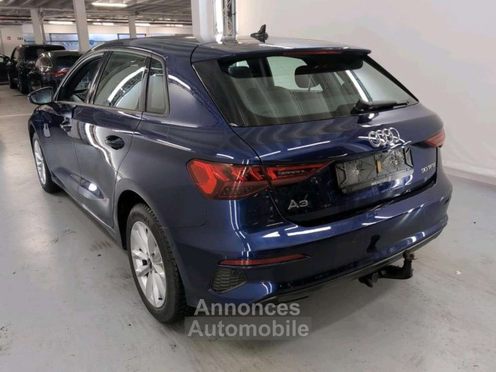 Audi A3 Sportback 30TFSI Stronic - 5