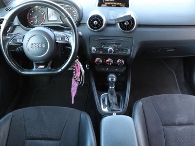 Audi A1 14 tfsi 150 s-line bva   - 6