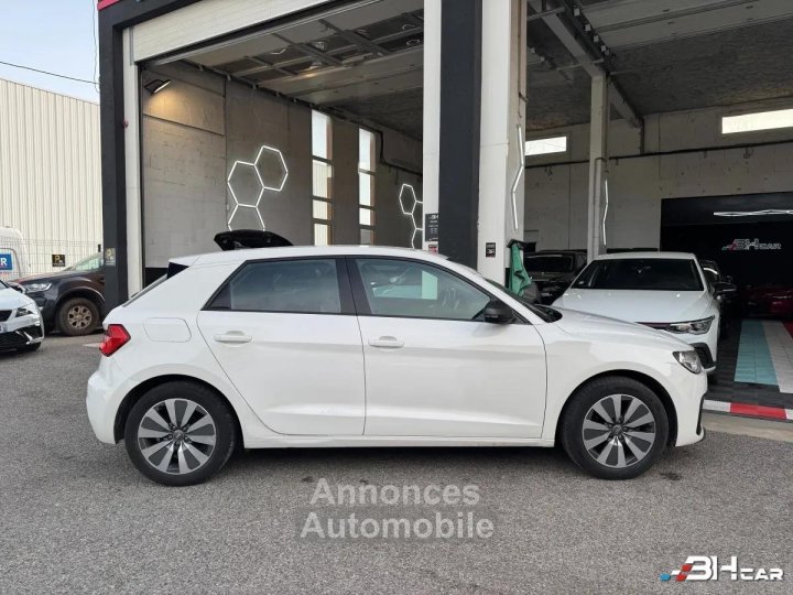 Audi A1 SPORTBACK 10 25 TFSI 95cv DESIGN / SIEGES CHAUFFANTS / SUIVI ENTRETIEN / GARANTIE 6 MOIS - 4