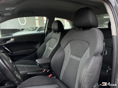 Audi A1 10 TFSI 95cv ULTRA AMBITION LUXE S-TRONIC / CLIMATISATION / FEUX AUTO / GARANTIE   - 11