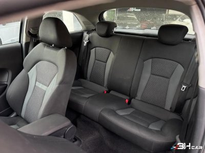 Audi A1 10 TFSI 95cv ULTRA AMBITION LUXE S-TRONIC / CLIMATISATION / FEUX AUTO / GARANTIE   - 12