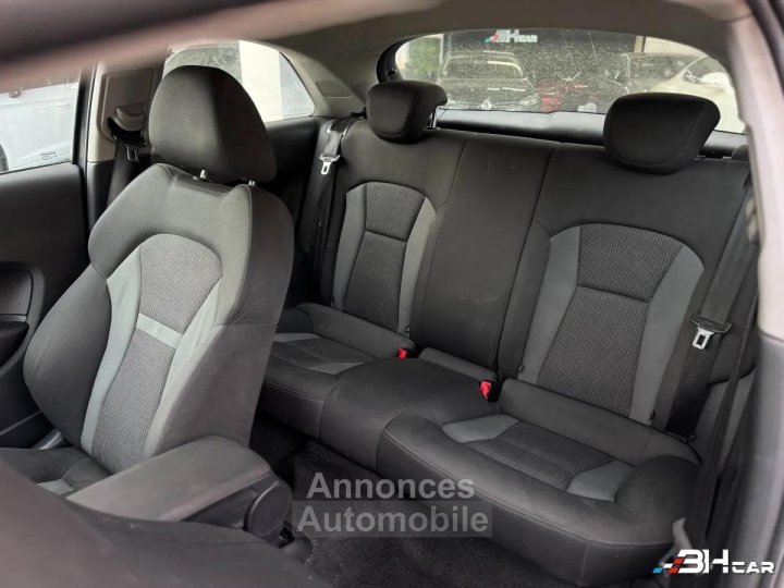 Audi A1 10 TFSI 95cv ULTRA AMBITION LUXE S-TRONIC / CLIMATISATION / FEUX AUTO / GARANTIE - 12