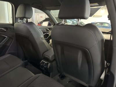 Audi Q3 45 TFSIe 245 ch S tronic 6 S line   - 5