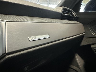 Audi Q3 45 TFSIe 245 ch S tronic 6 S line   - 19