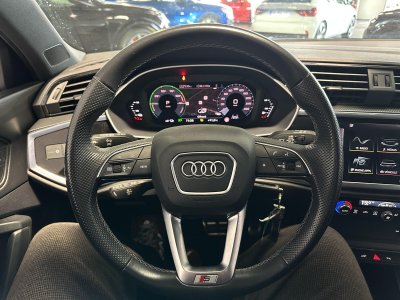 Audi Q3 45 TFSIe 245 ch S tronic 6 S line   - 20