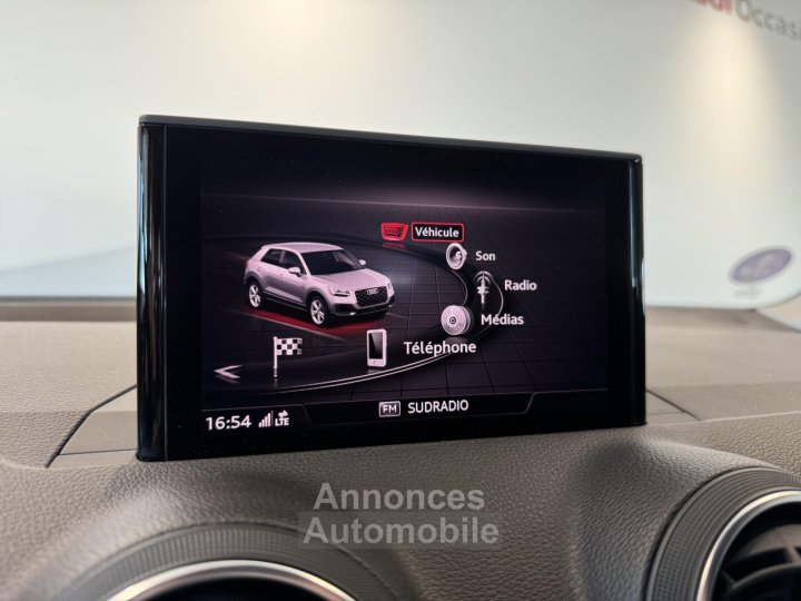 Audi Q2 35 TFSI COD 150 S tronic 7 Design Luxe - 30