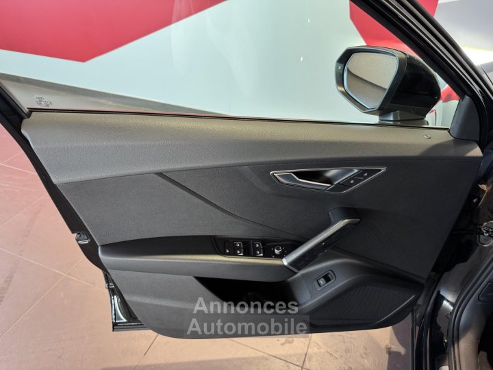 Audi Q2 35 TFSI COD 150 S tronic 7 Design Luxe - 41