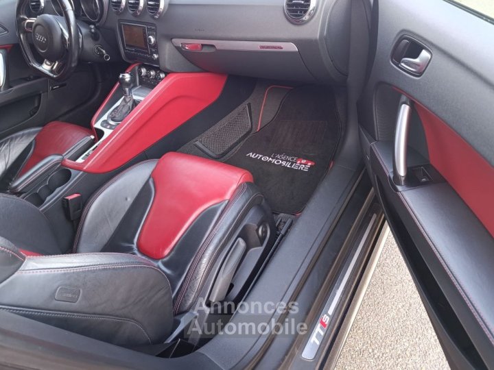 Audi TTS II Roadster 20 TFSi Quattro S Tronic 272 cv BVA - 17
