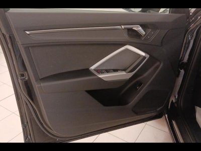 Audi Q3 45 TFSI e 245ch Business line S tronic 6   - 17