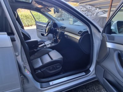 Audi A4 Avant B7 quattro 32 V6 tfsi 252ch Tiptronic S line   - 14