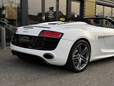 Audi R8  52 V10 FSI 525ch R tronic 6   - 12