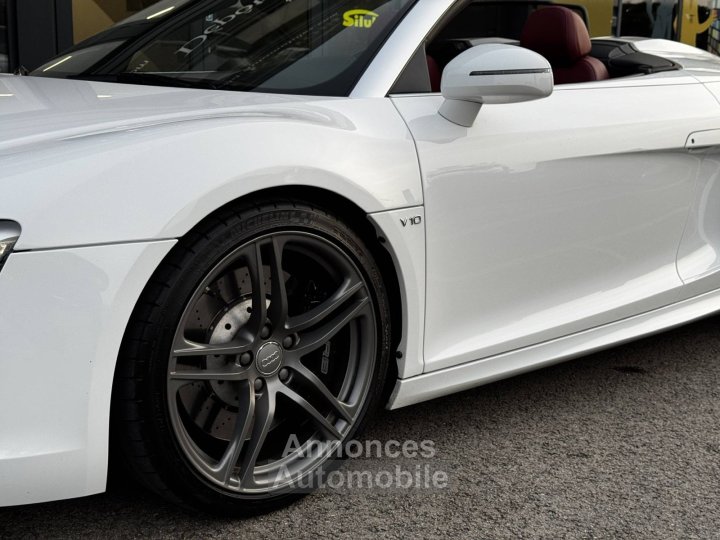 Audi R8  52 V10 FSI 525ch R tronic 6 - 13