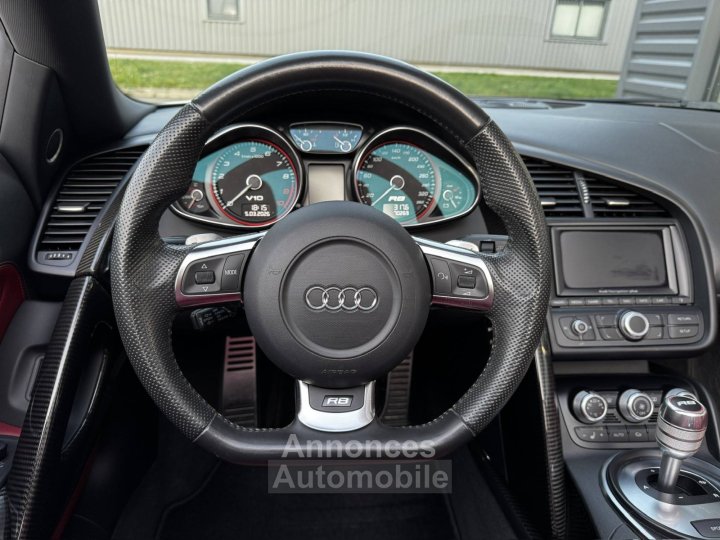 Audi R8  52 V10 FSI 525ch R tronic 6 - 24