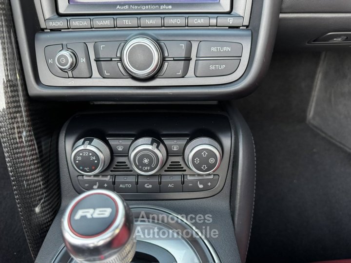 Audi R8  52 V10 FSI 525ch R tronic 6 - 32