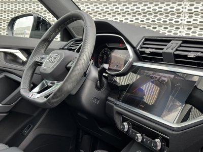 Audi Q3 35 TFSI 150 ch S tronic 7 S line plus   - 6