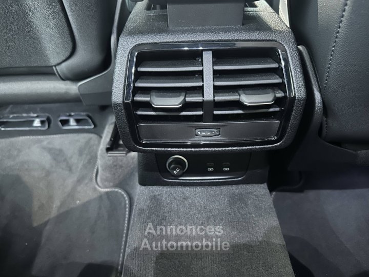 Audi Q3 35 TFSI 150 ch S tronic 7 S line - 38