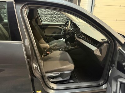 Audi A1 Sportback 10 30 TFSI 116CH STronic 2019 Business line A 1 Garantie 12 mois   - 15