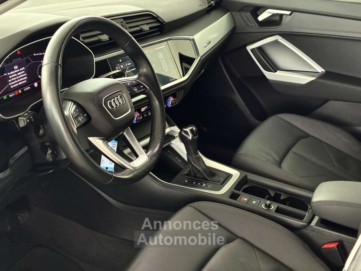 Audi Q3 15TFSI SPORT-1ERPRO-COCKPIT-CARPLAY-CUIR-ATTELAGE - 16
