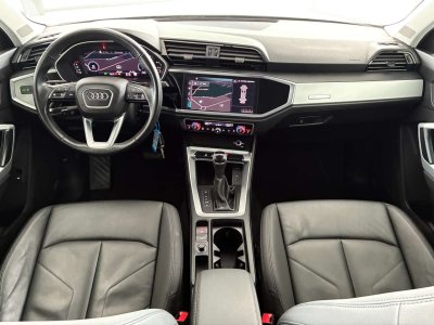 Audi Q3 15TFSI SPORT-1ERPRO-COCKPIT-CARPLAY-CUIR-ATTELAGE   - 24