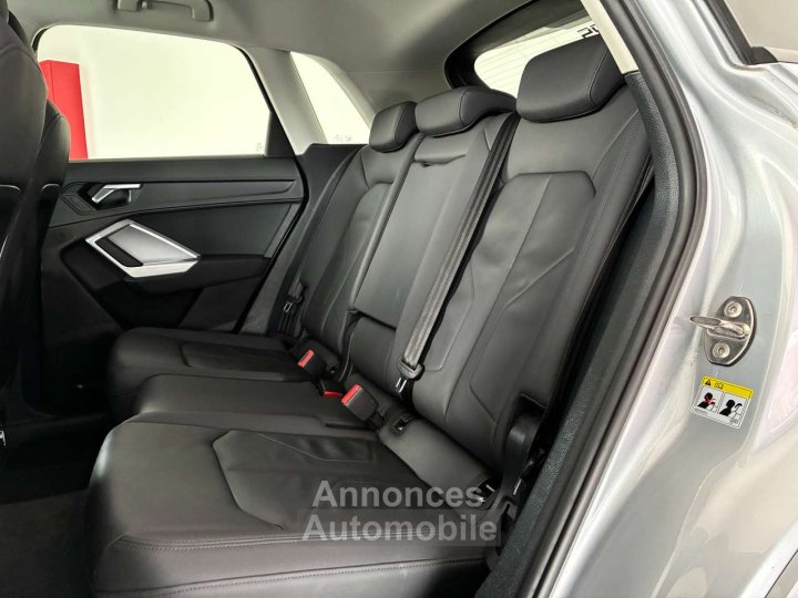 Audi Q3 15TFSI SPORT-1ERPRO-COCKPIT-CARPLAY-CUIR-ATTELAGE - 25