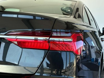 Audi A6 20TDi-COCKPIT-CUIR-CARPLAY-CAMERA360-JANTES18-PDC   - 11