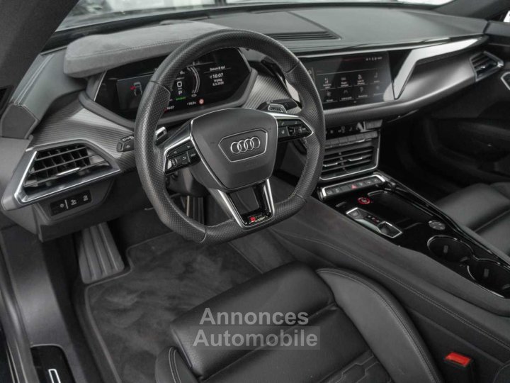 Audi e-tron GT RS Ceramic Brakes B&O Massage CoolingSeats Pano - 17