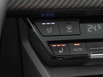 Audi e-tron GT RS Ceramic Brakes B&O Massage CoolingSeats Pano - 32