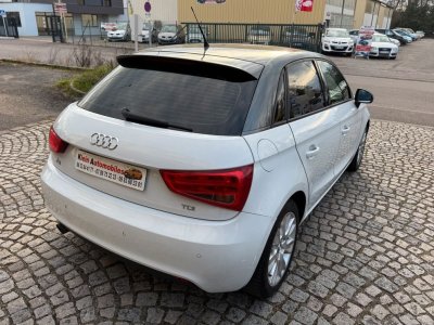 Audi A1 Sportback I 16 TDI 16v 105 cv-2012 180000 km   - 4