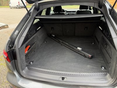 Audi A6 55 TFSIe 367 COMPETITION S-TRONIC 7   - 9