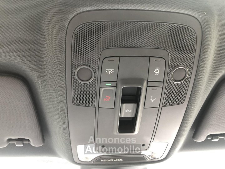 Audi Q2 35 TDI 150 S tronic 7 S line - 28