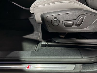 Audi Q3 35 TFSI 150 ch S tronic 7 S line   - 11