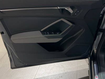 Audi Q3 35 TFSI 150 ch S tronic 7 S line   - 12